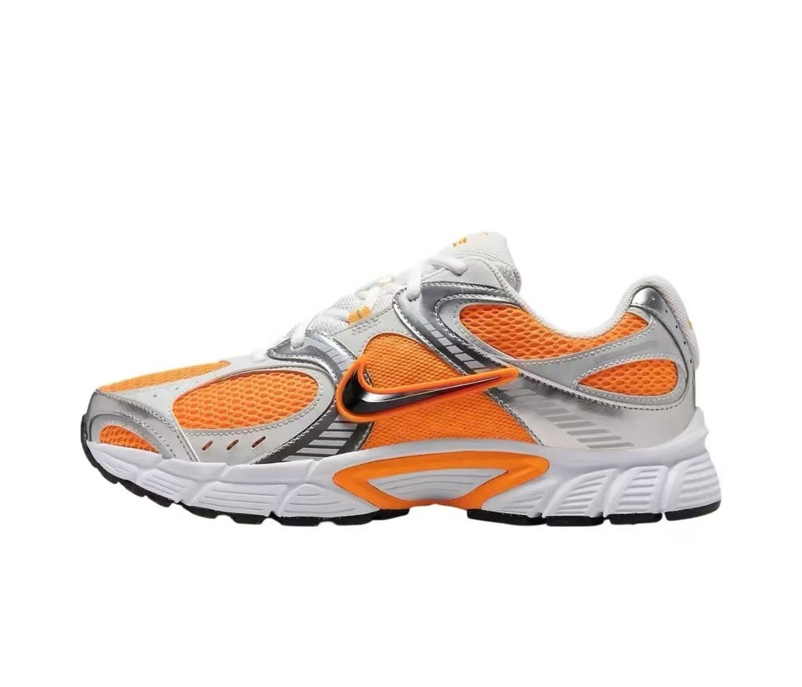 Nike Vomero 5 Runner（ 113  H-83 H-66 G43 D4）