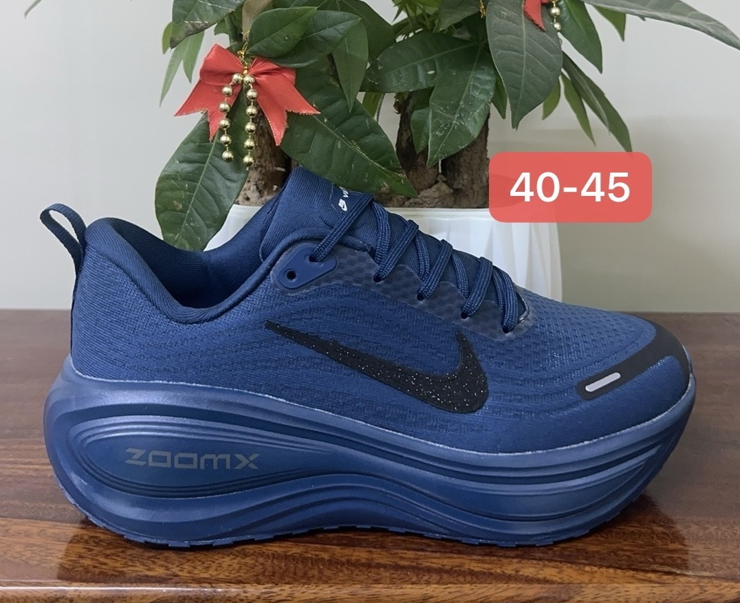 Nike Vomero V18 #华D