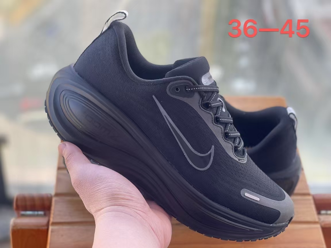 Nike Vomero Plus (H-63)