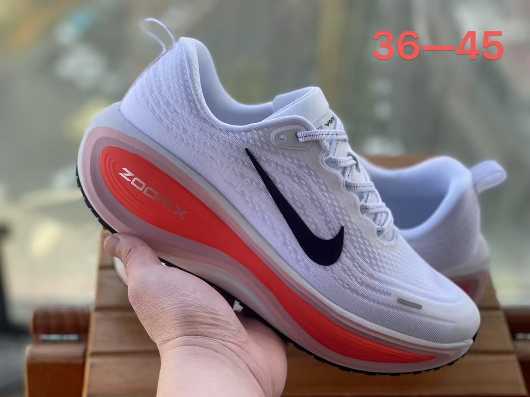 Nike Vomero Plus (H-63)