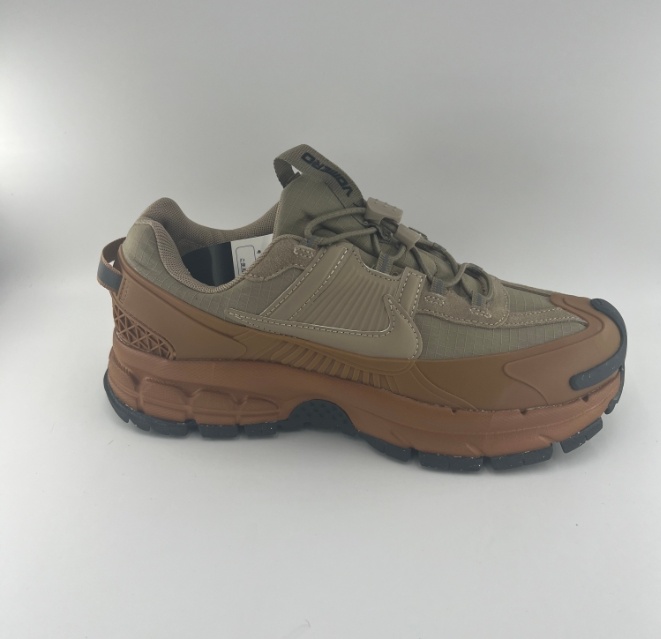 Nike Zoom Vomero Roam #催
