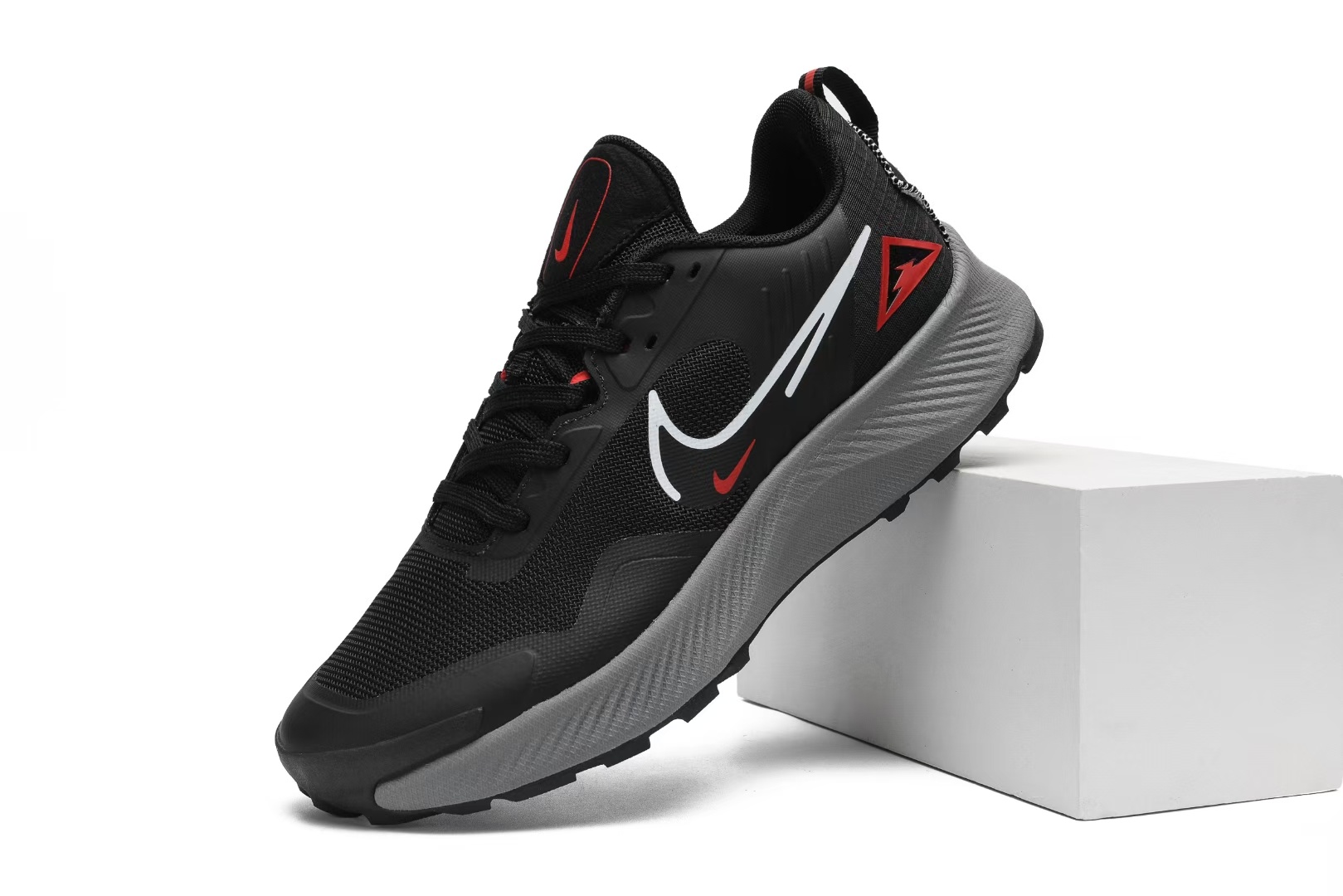 Nike Pegasus Trail #168（H-71）