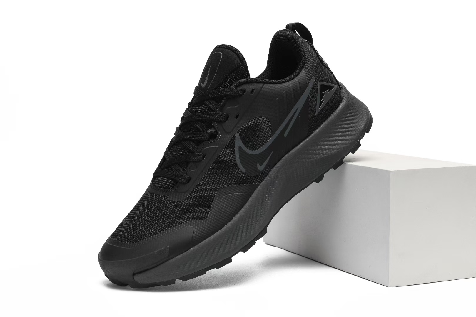 Nike Pegasus Trail #168（H-71）