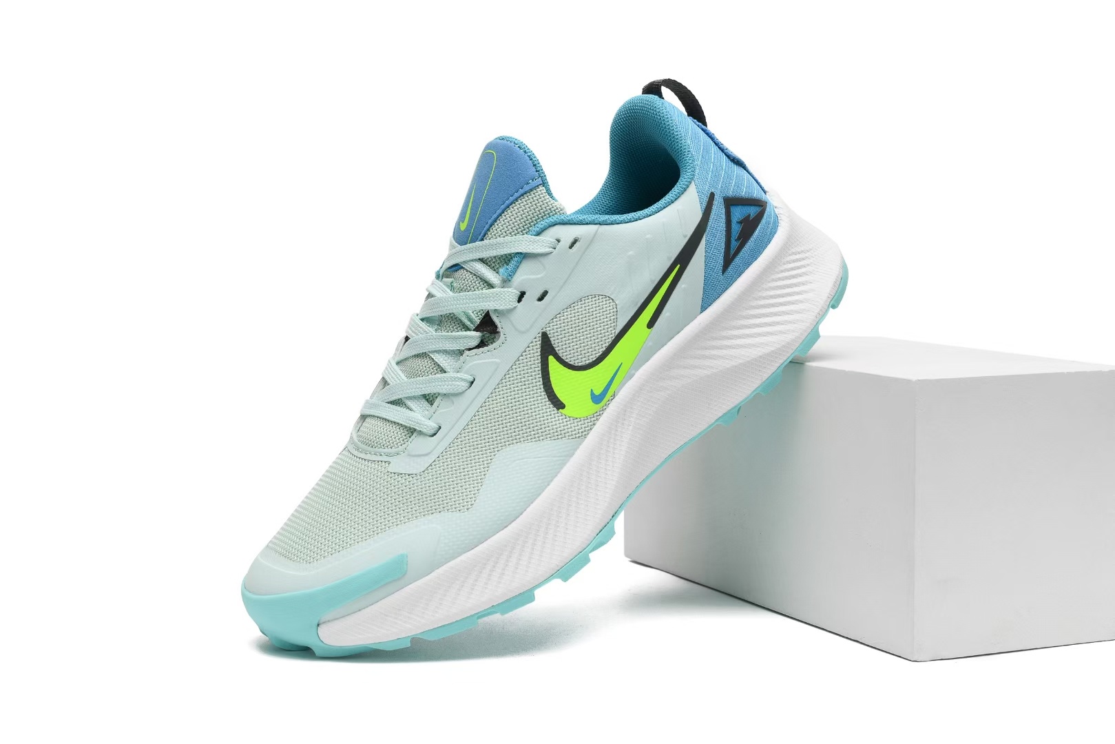Nike Pegasus Trail #168（H-71）