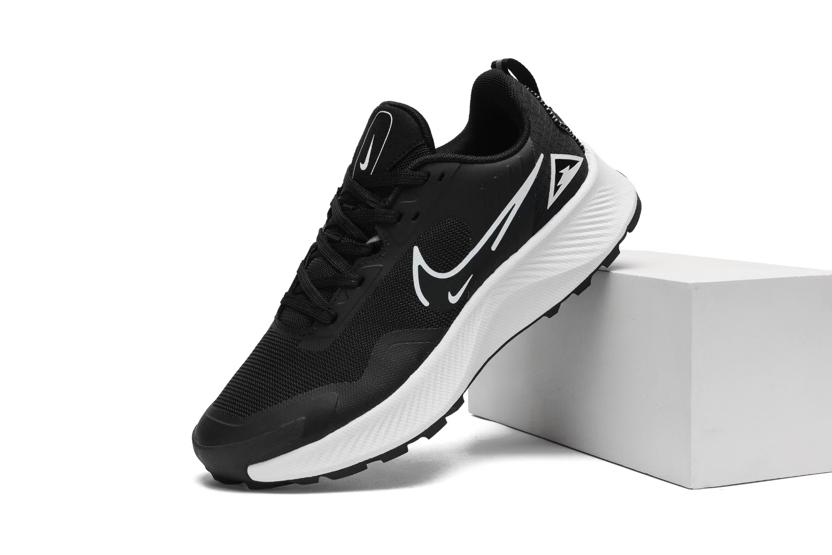 Nike Pegasus Trail #168（H-71）