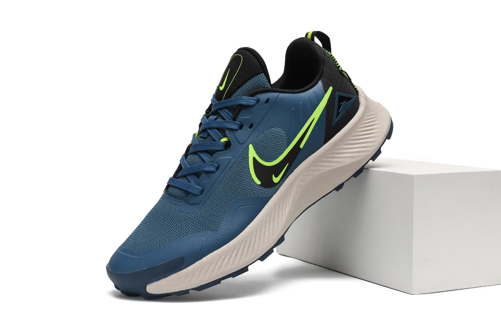 Nike Pegasus Trail #168（H-71）