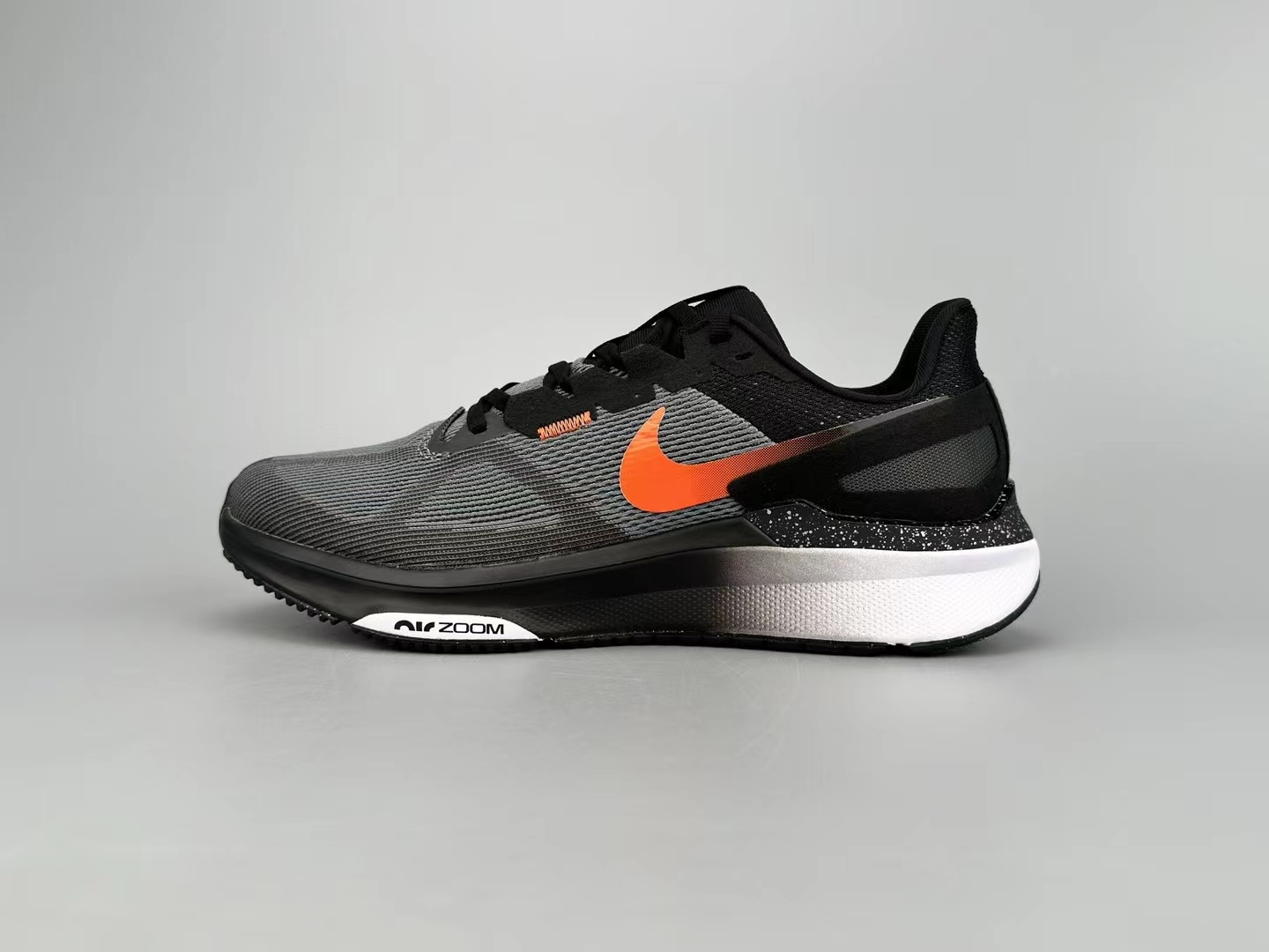 Nike Zoom Structure 25（H-21）
