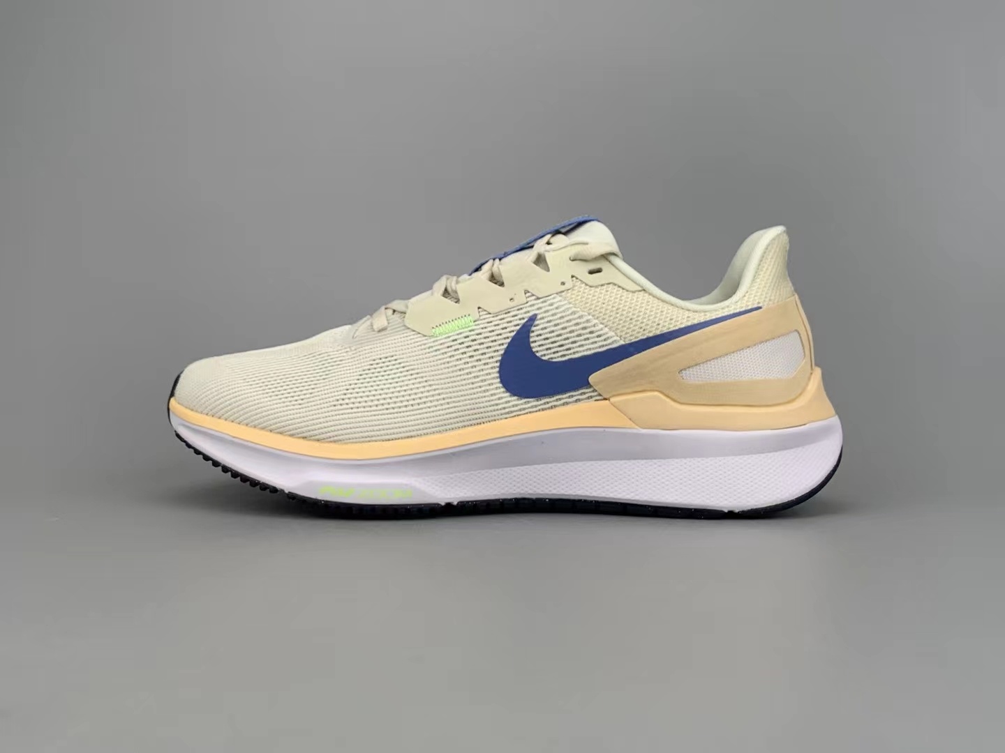 Nike Zoom Structure 25（H-21）