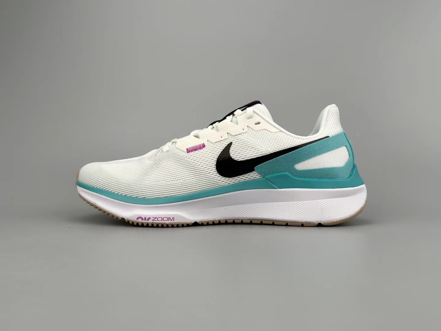 Nike Zoom Structure 25（H-21）