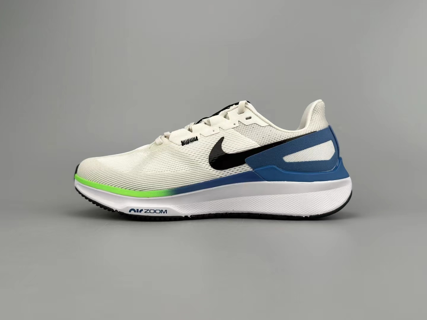 Nike Zoom Structure 25（H-21）