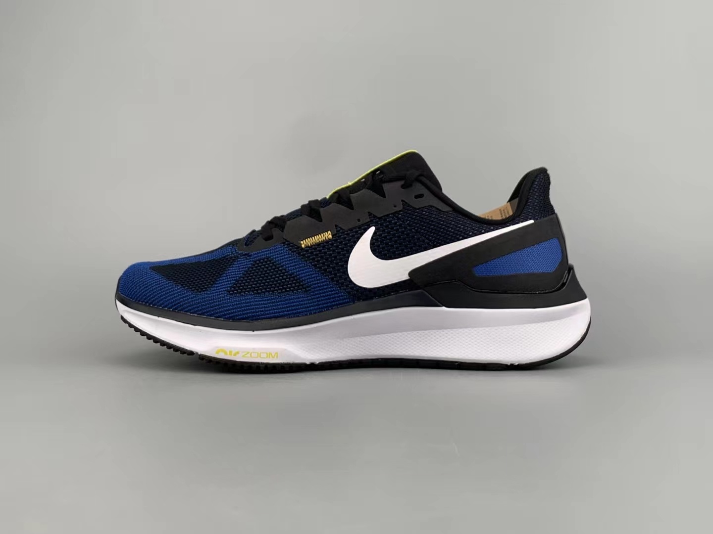 Nike Zoom Structure 25（H-21）