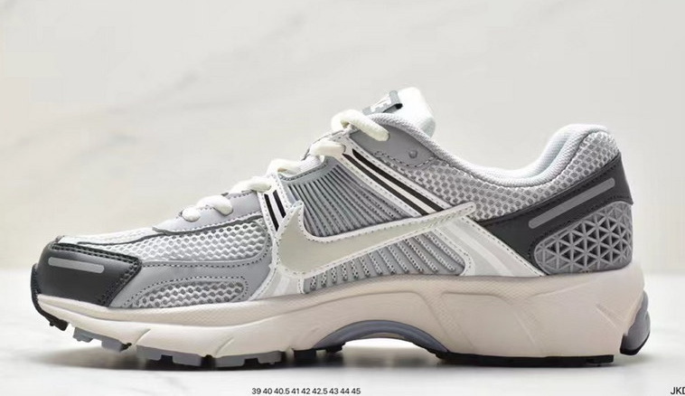Nike Vomero 5 #彭