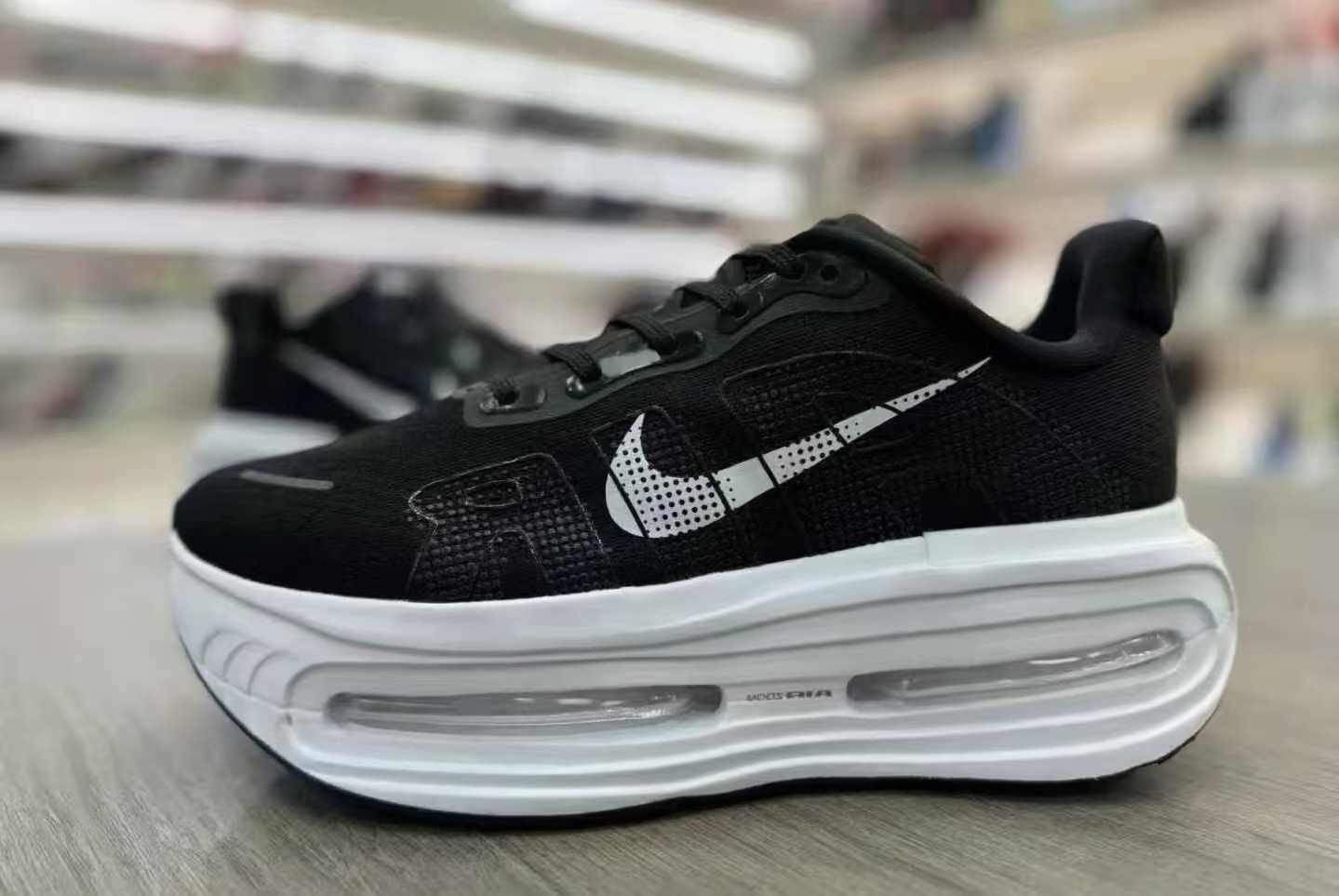Nike Vomero Premium（H-64）