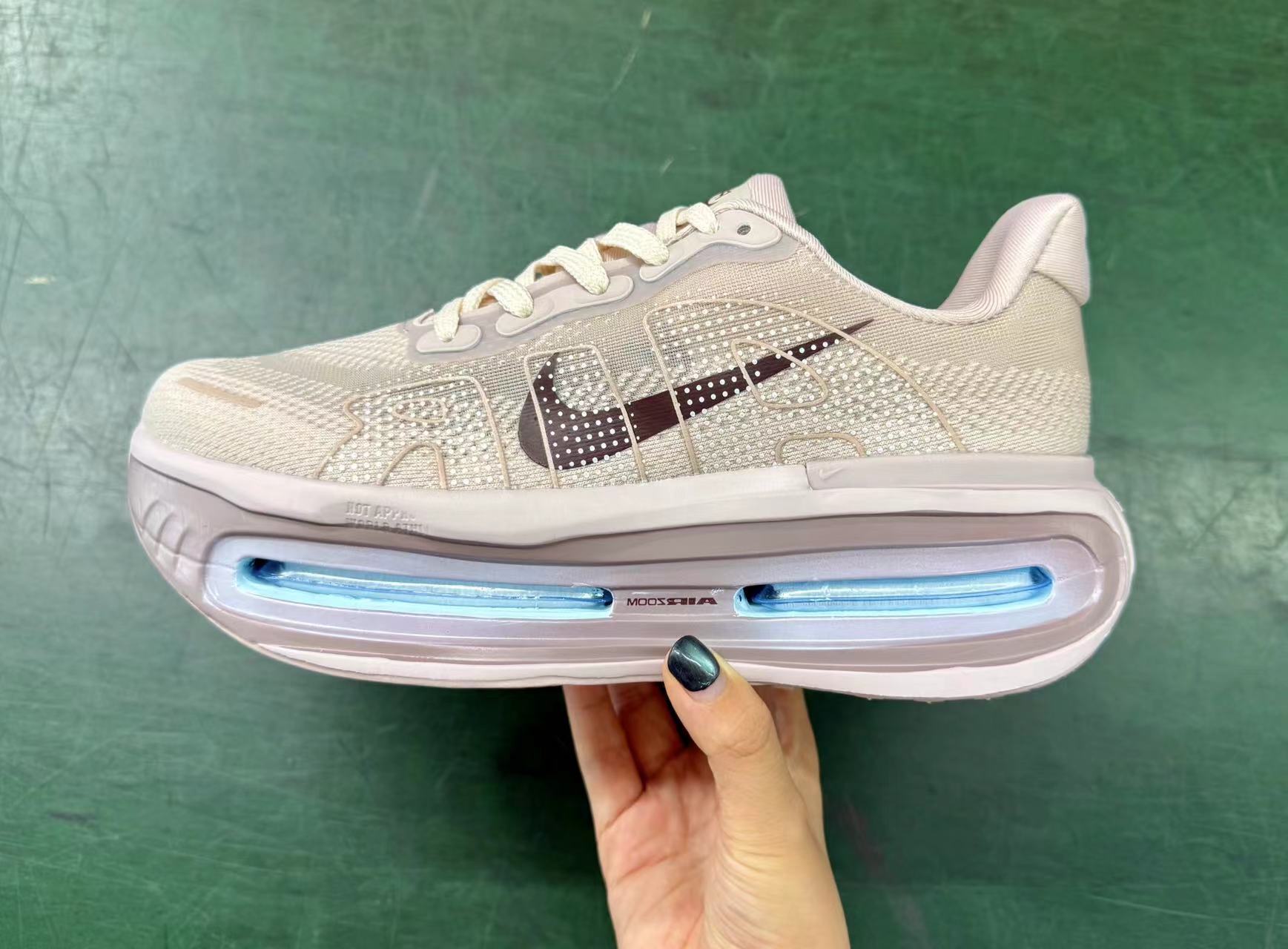 Nike Vomero Premium（H-64）