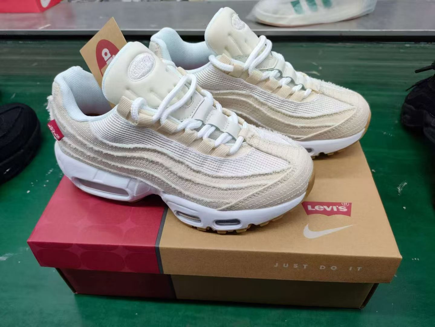 Air Max 95 Jeans 联名（D29  D38 0139）