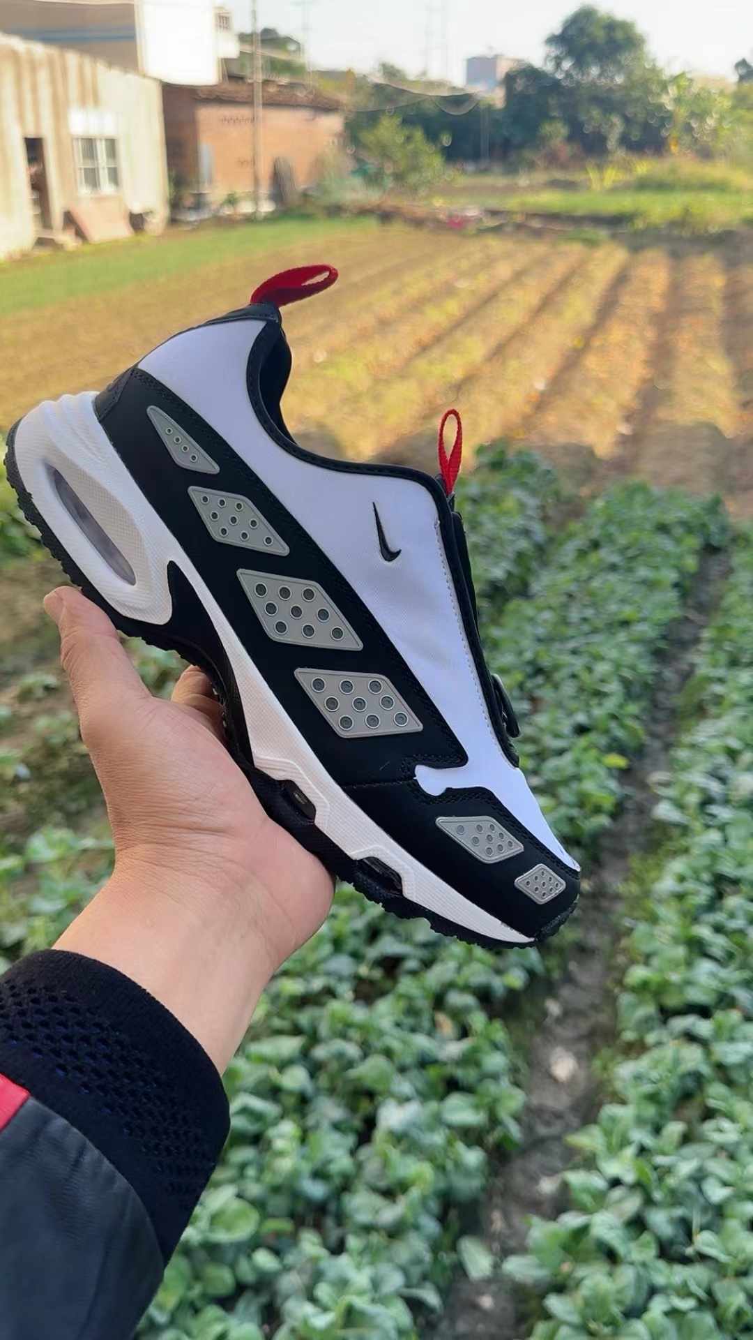 Air Max Sunder（F41 026）