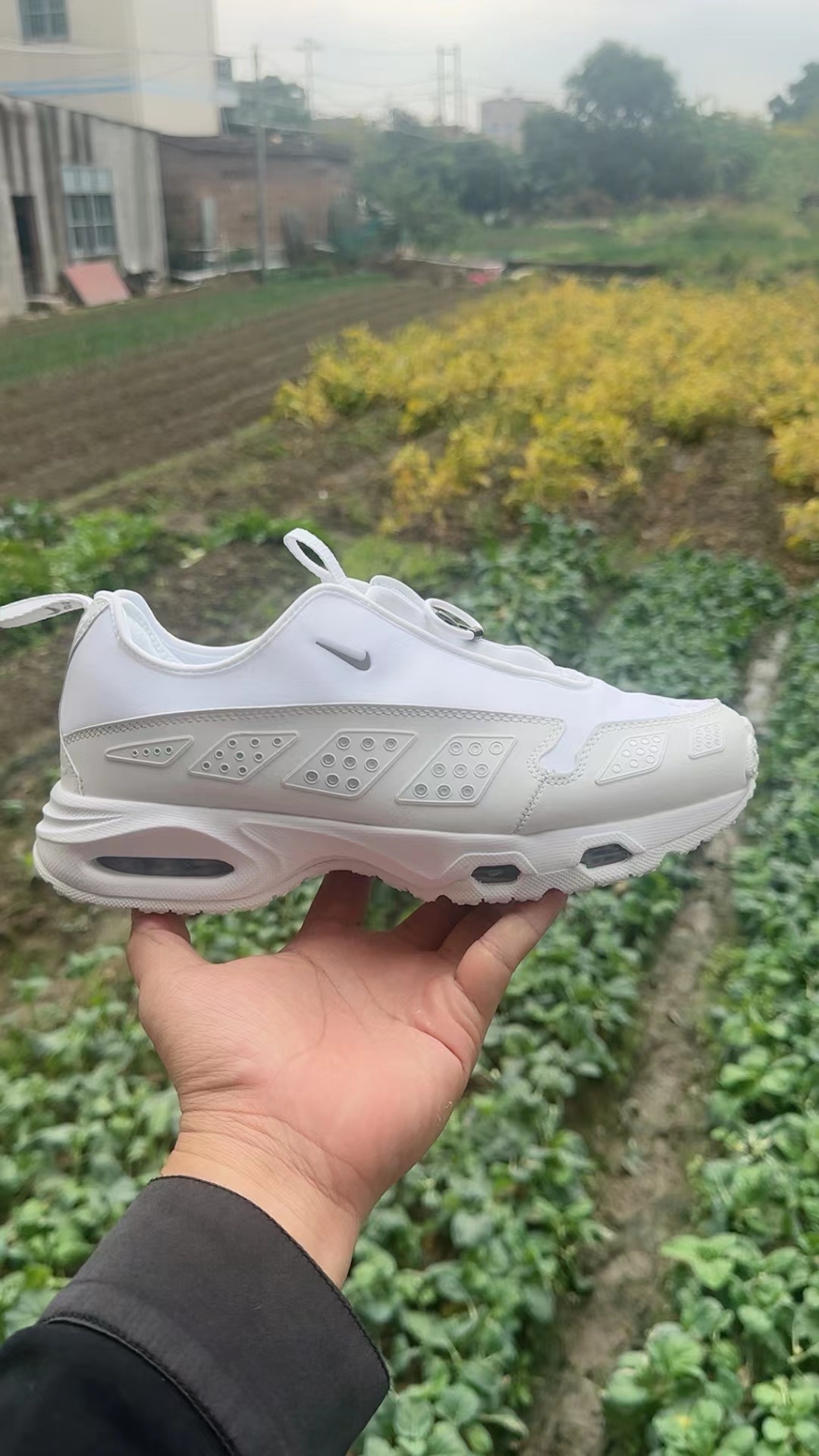 Air Max Sunder（F41 026）