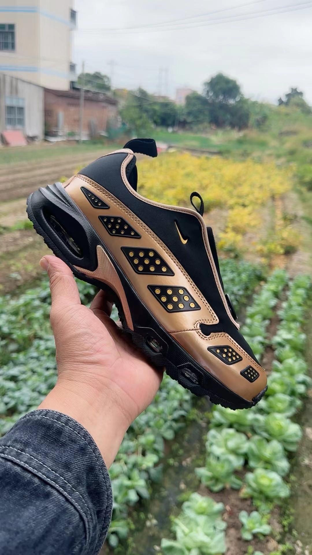 Air Max Sunder（F41 026）
