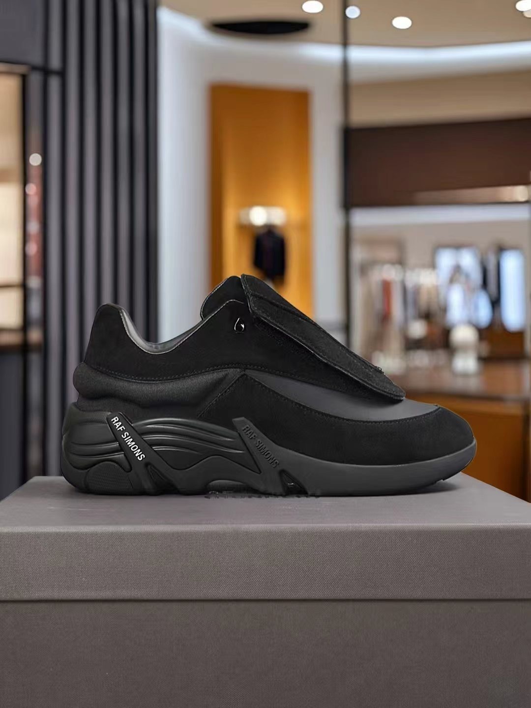 Raf Simons X Adidas v1（F12）