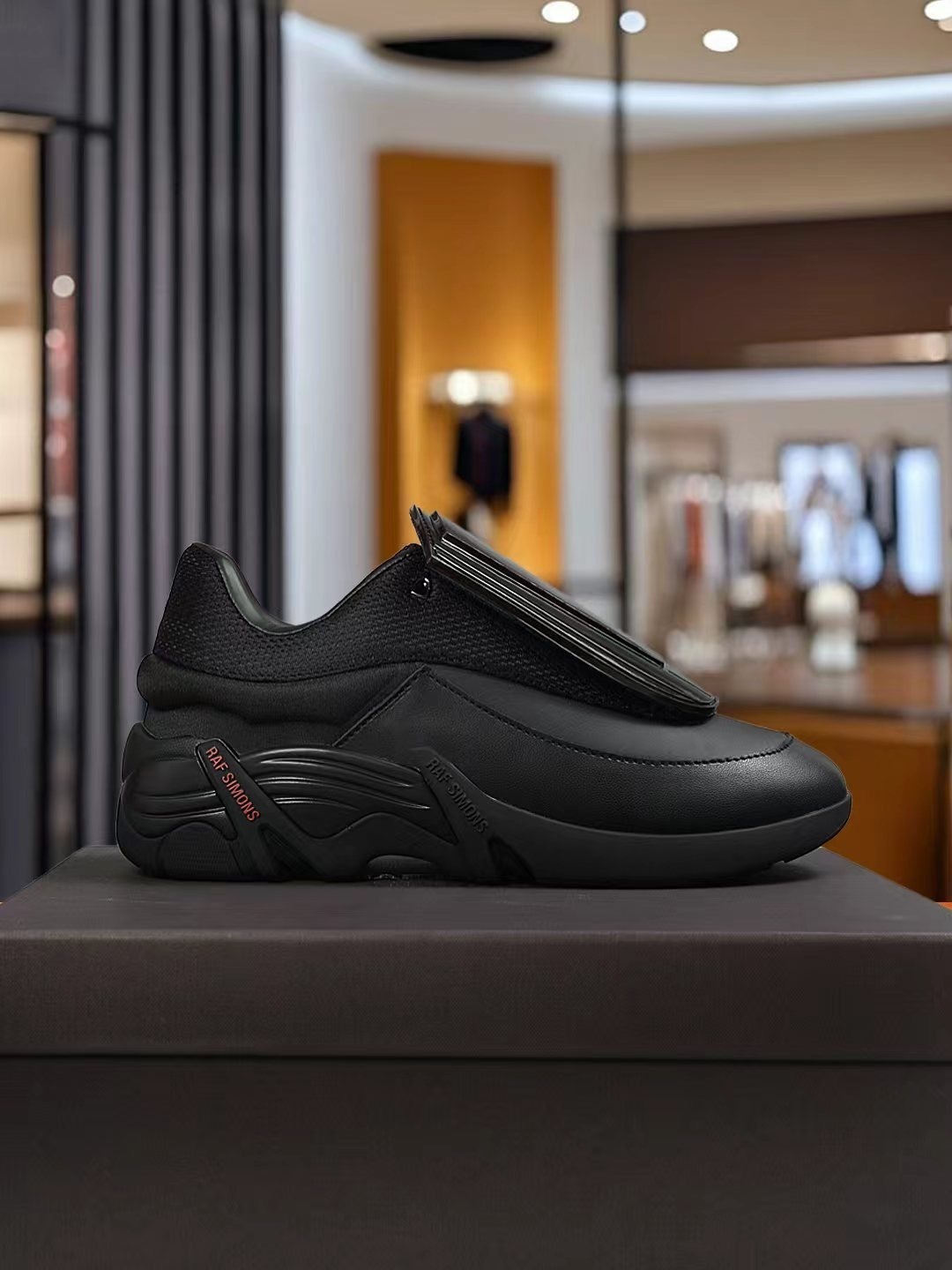 Raf Simons X Adidas v1（F12）