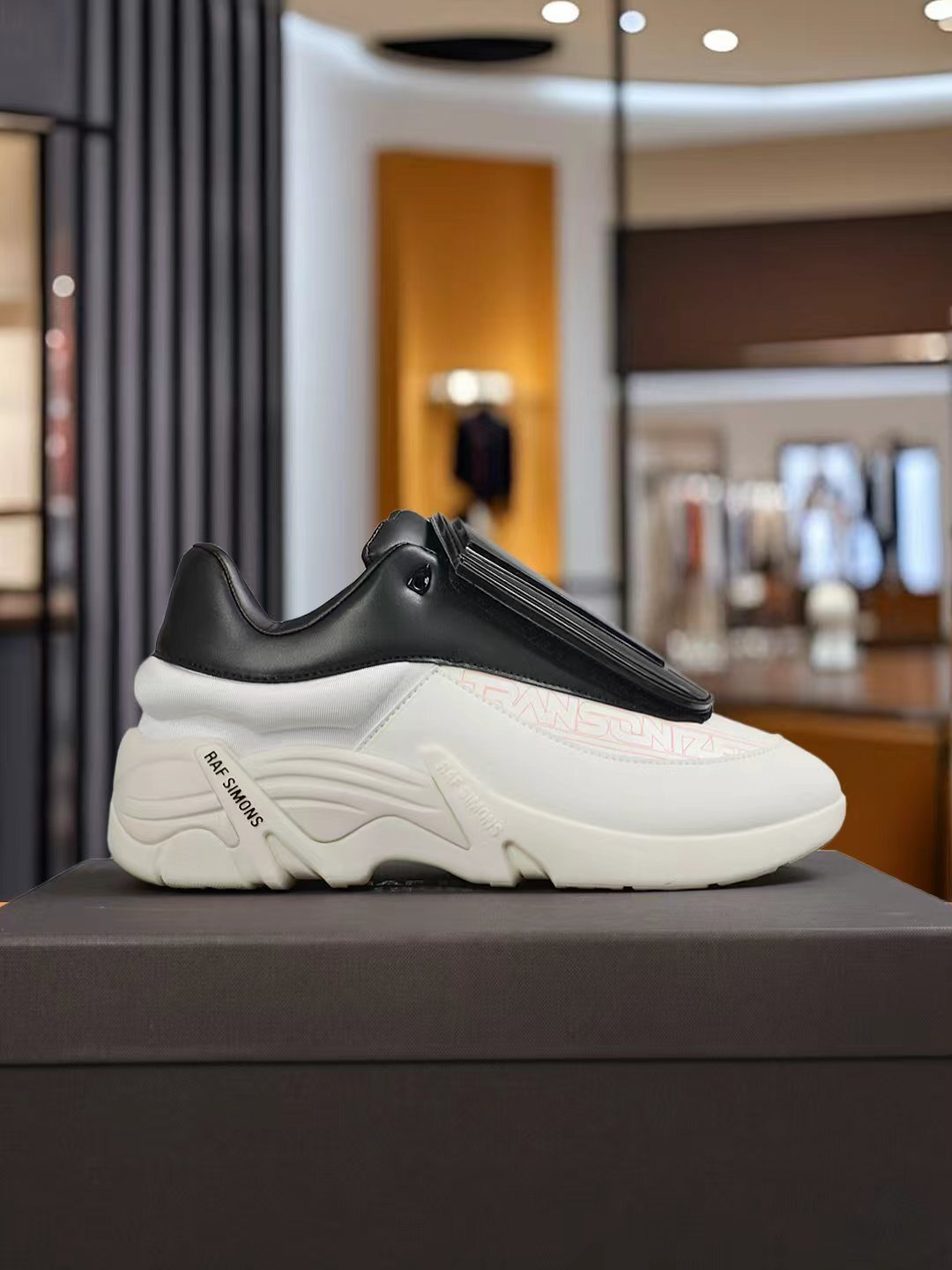 Raf Simons X Adidas v1（F12）