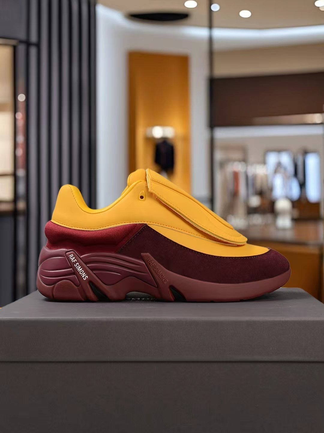 Raf Simons X Adidas v1（F12）