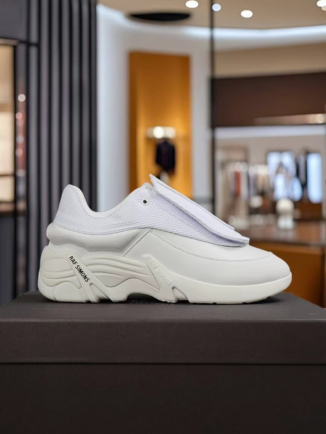 Raf Simons X Adidas v1（F12）