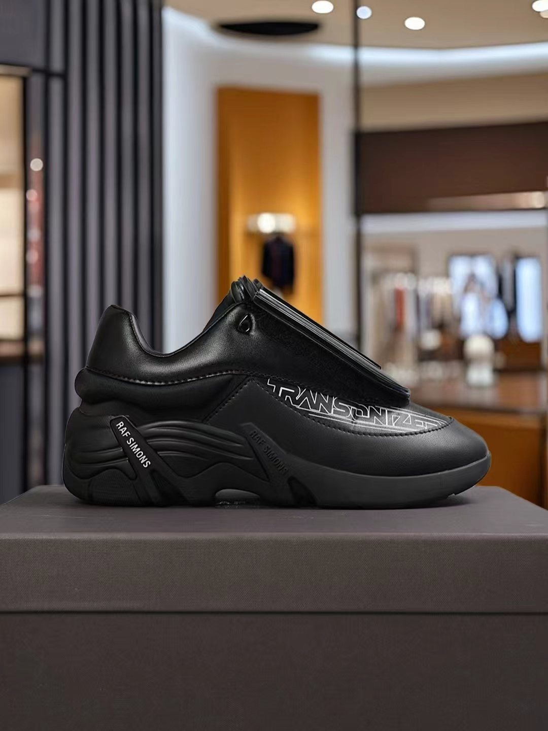 Raf Simons X Adidas v1（F12）