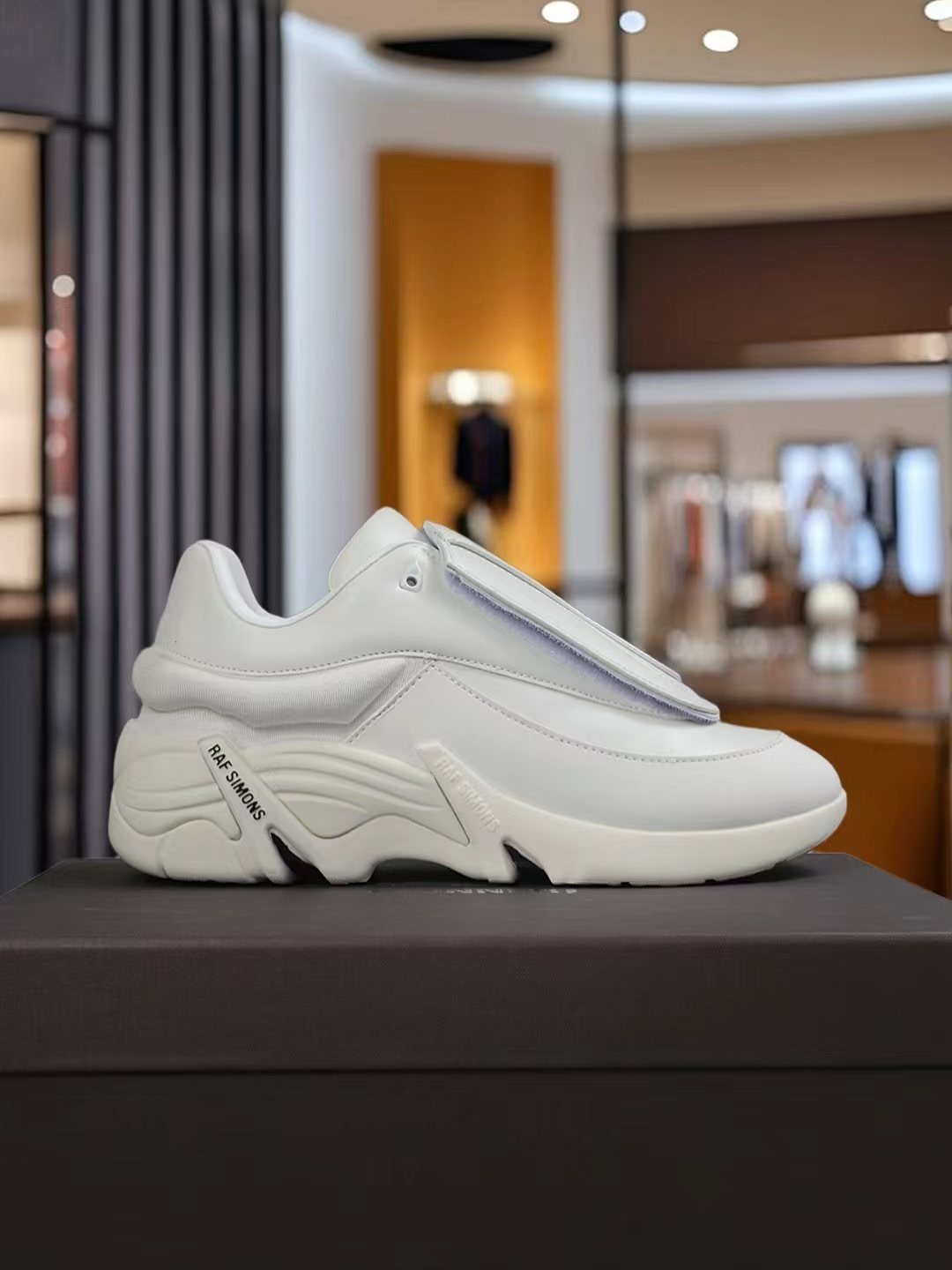 Raf Simons X Adidas v1（F12）
