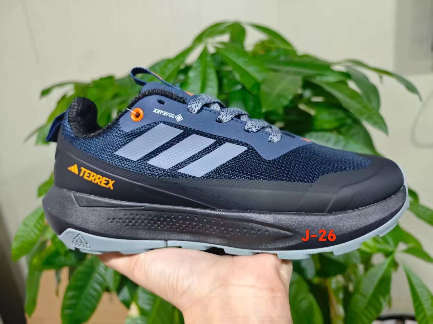 Adidas Terrex（J-26）