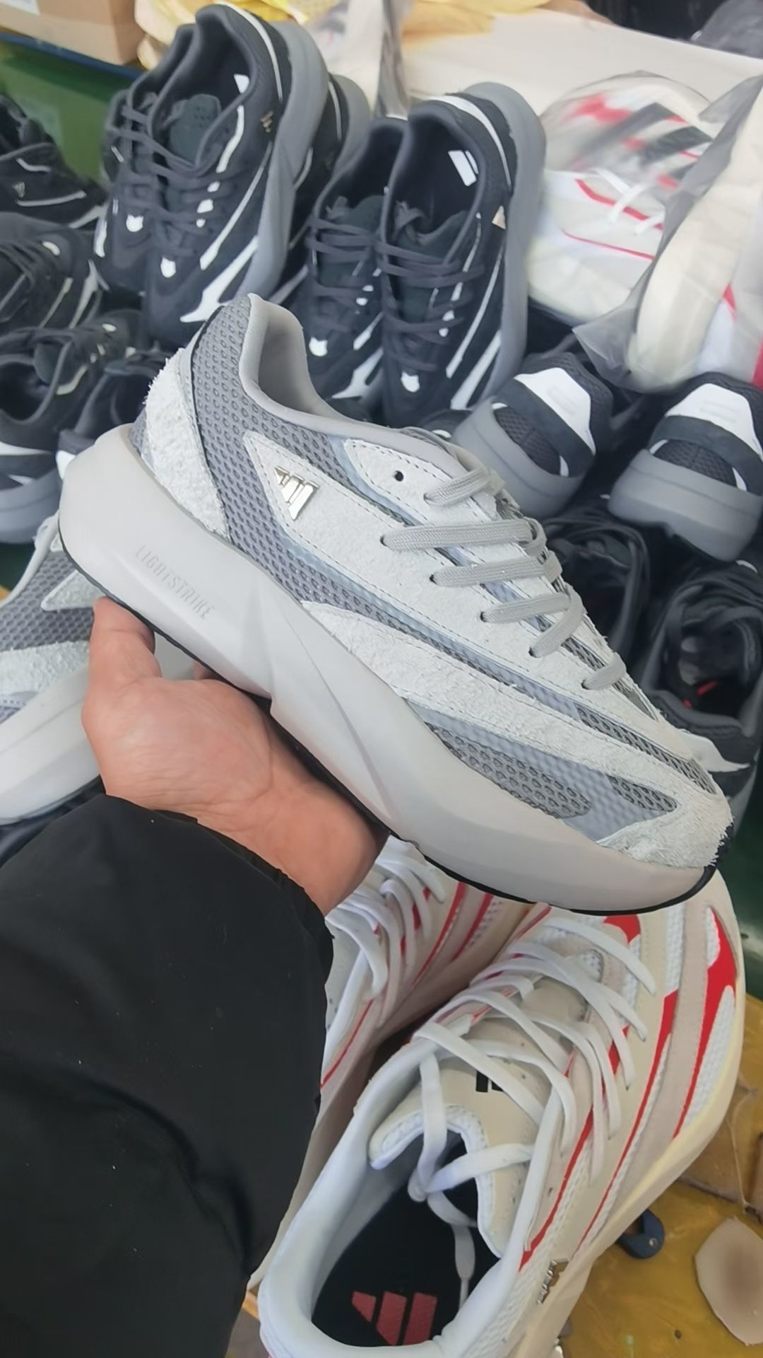 Adidas LightBlaze（F110）