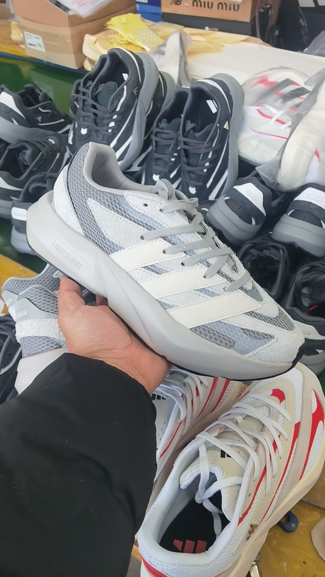 Adidas LightBlaze（F110）