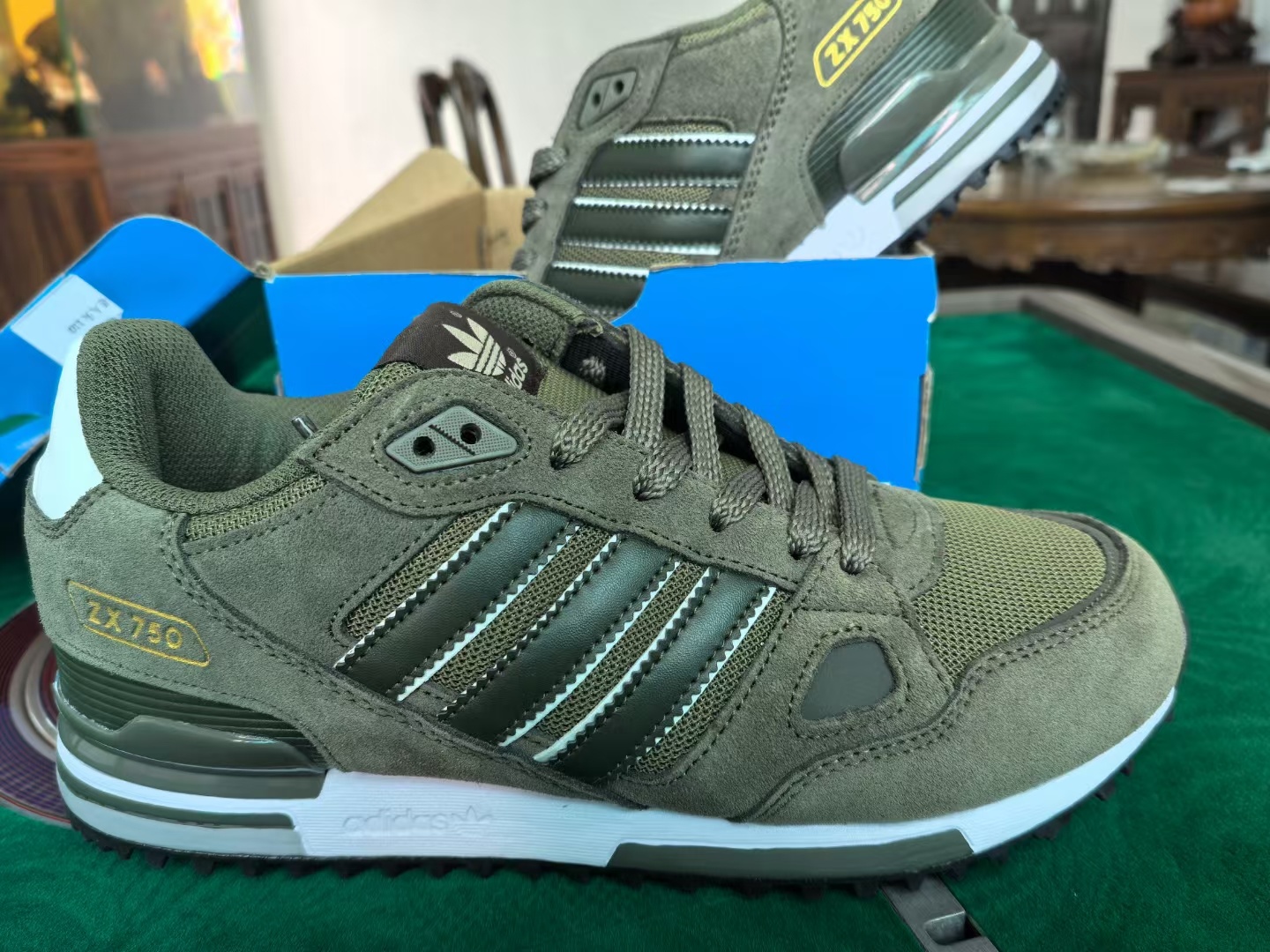 Adidas ZX750（F74）