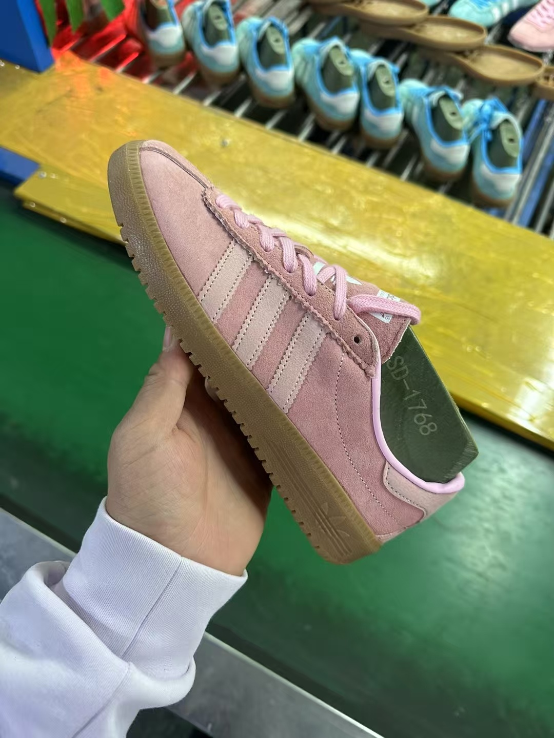 Adidas Running（H-72  F52）