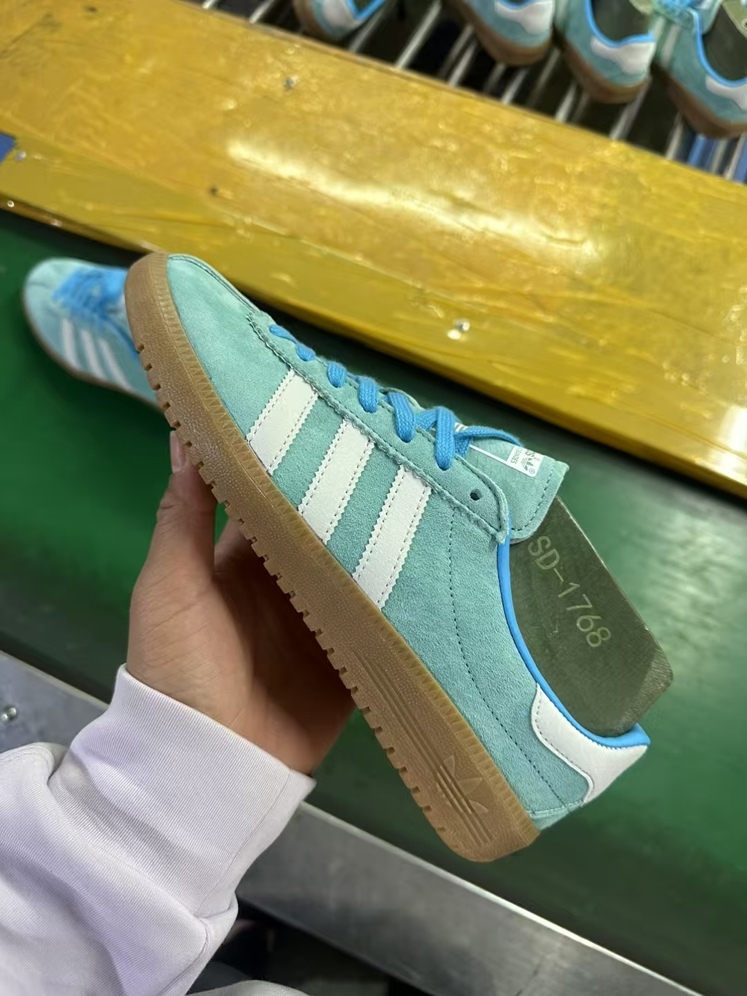 Adidas Running（H-72  F52）