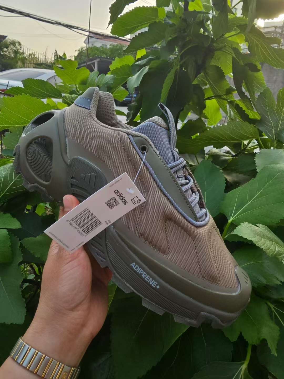 Adidas Edge Runner（F120）