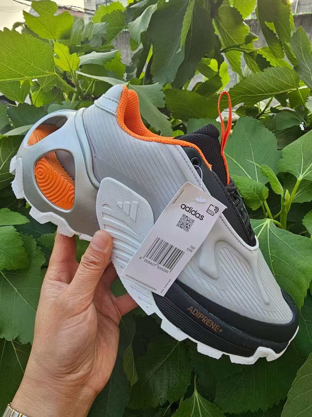 Adidas Edge Runner（F120）