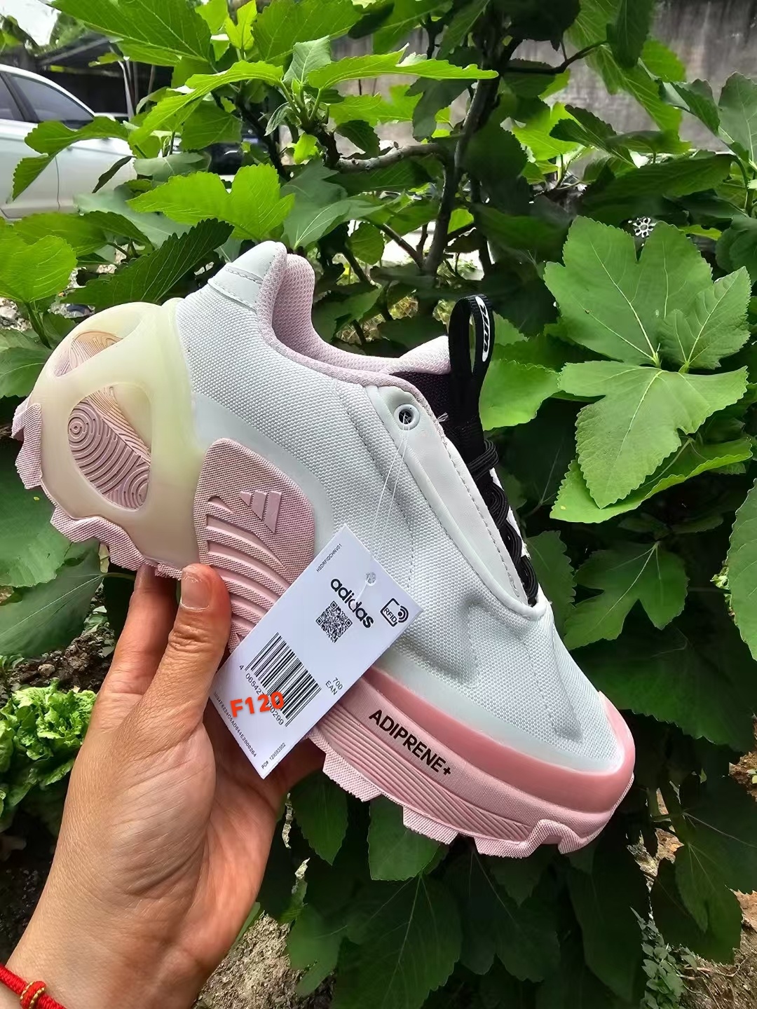 Adidas Wonder Runner（F120）