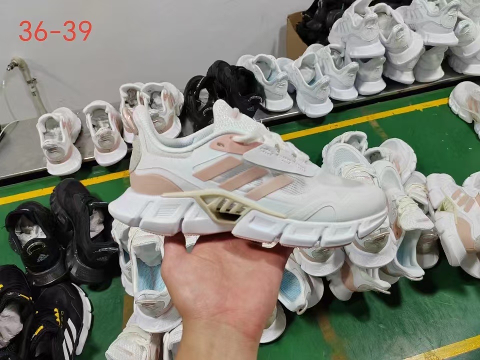 Adidas CllimaCool #郑。
