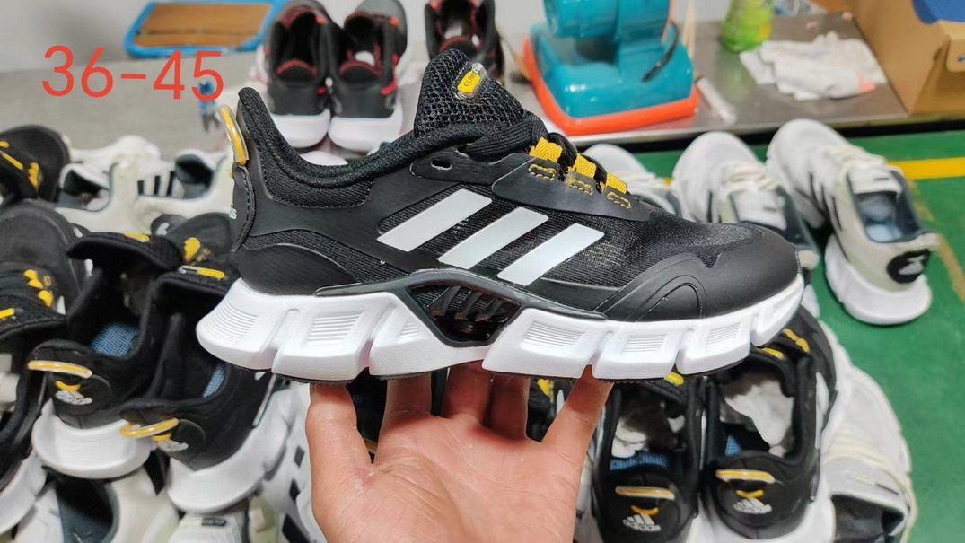 Adidas CllimaCool #郑。