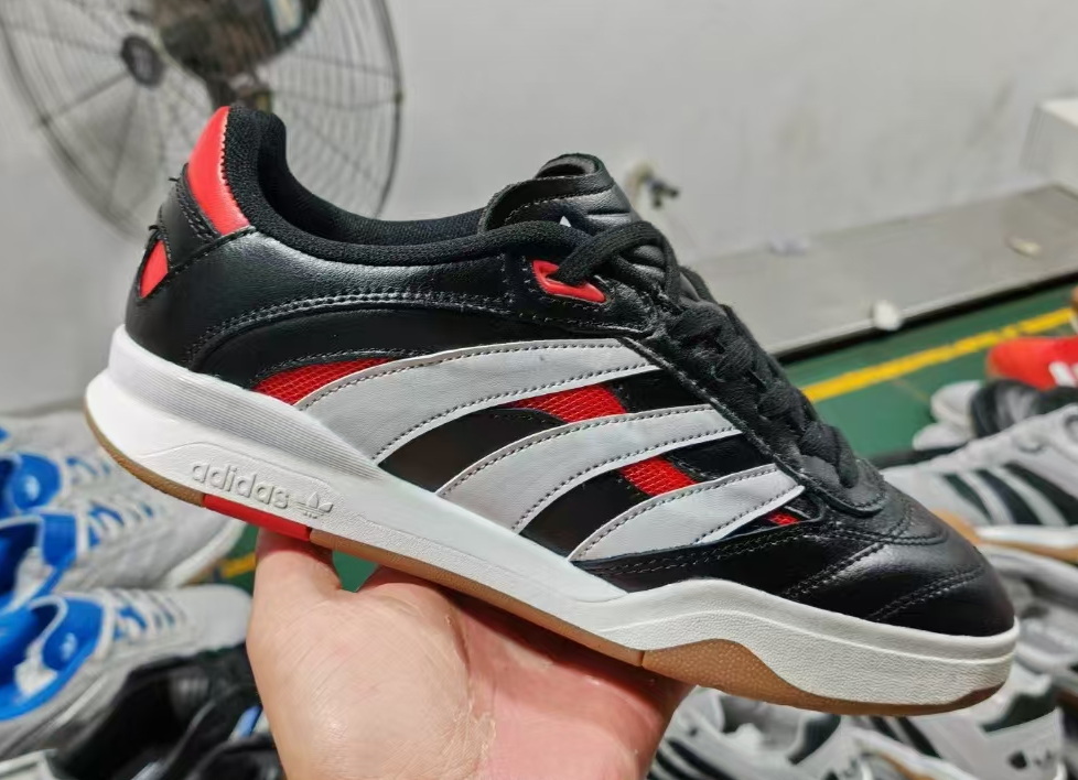 Adidas Low #郑。