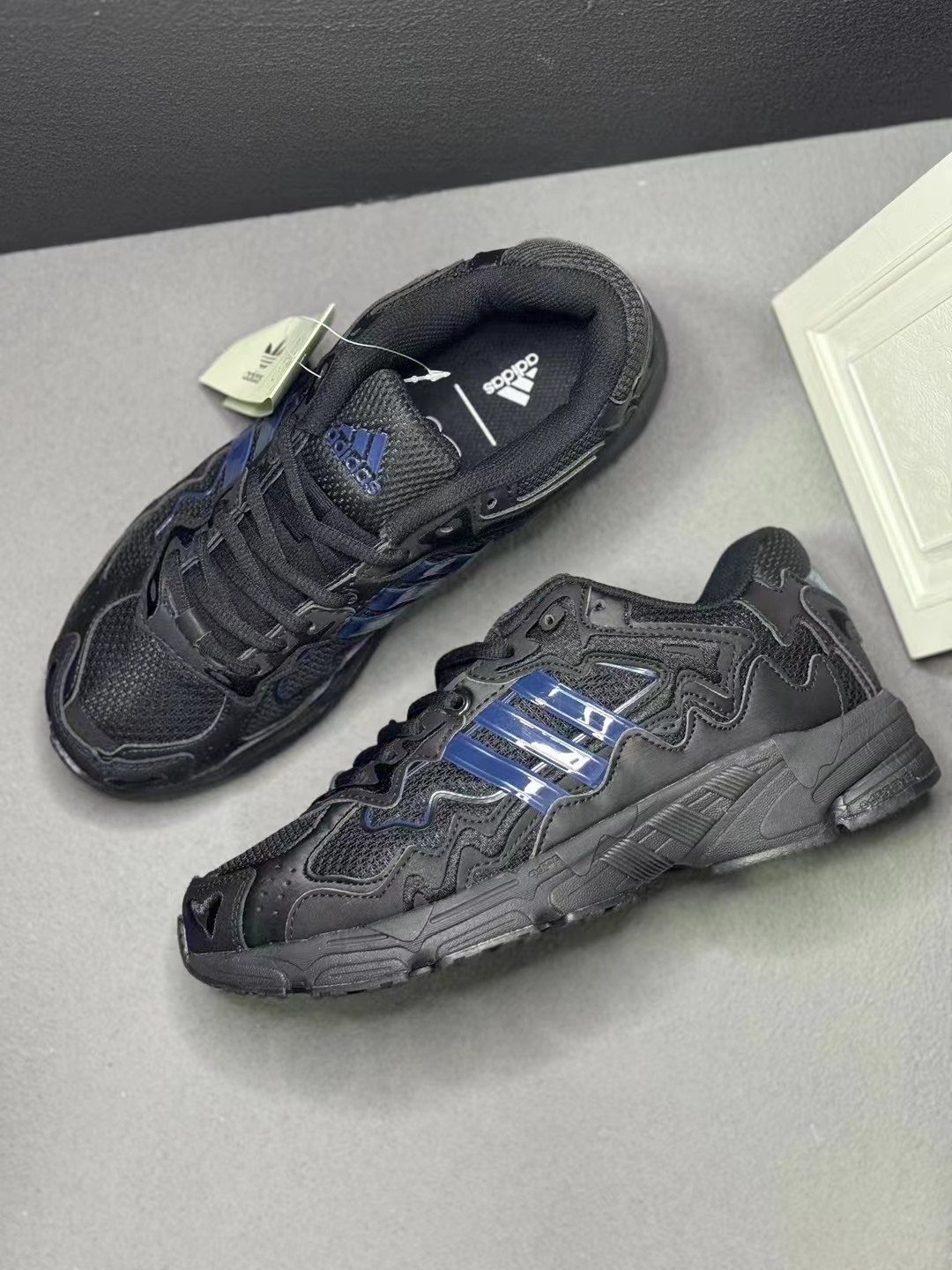 Bad Bunny X Adidas #1518 陈S