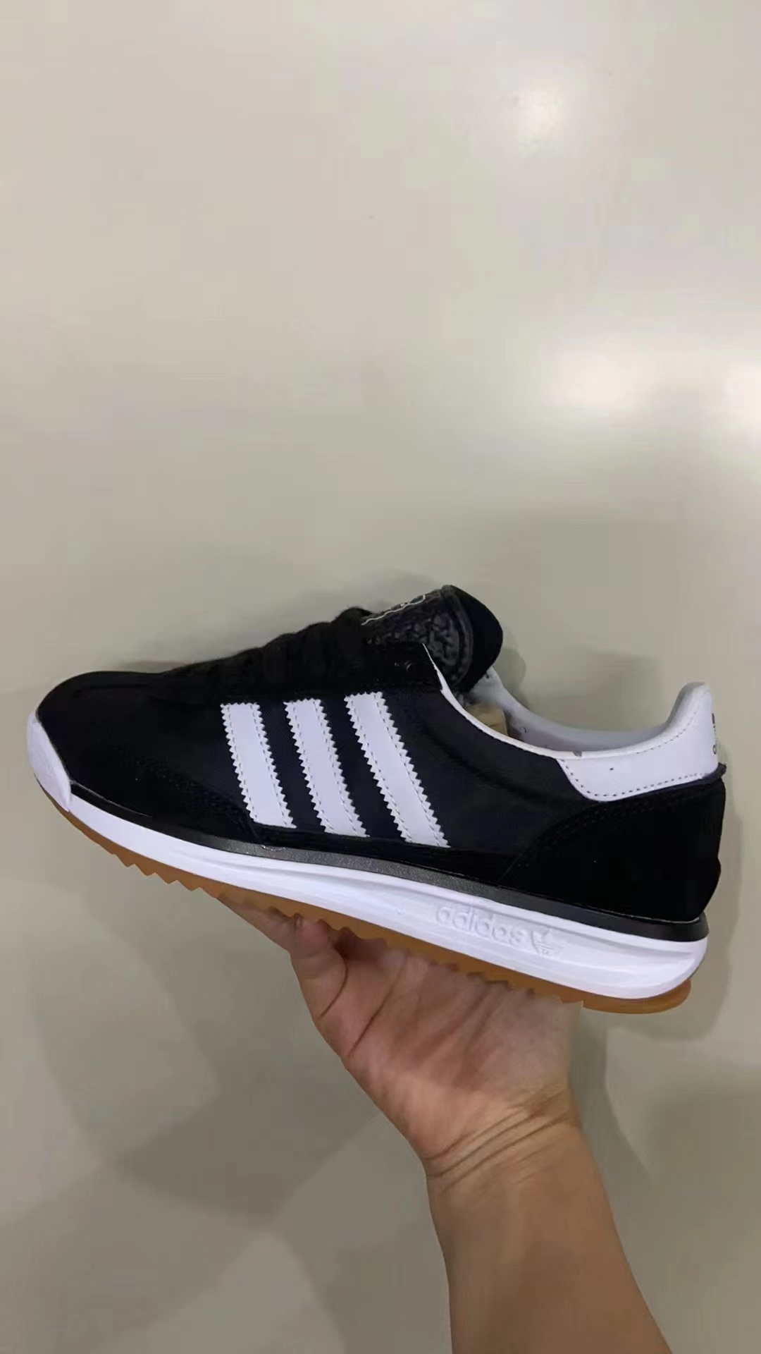 Adidas SL72（D47）