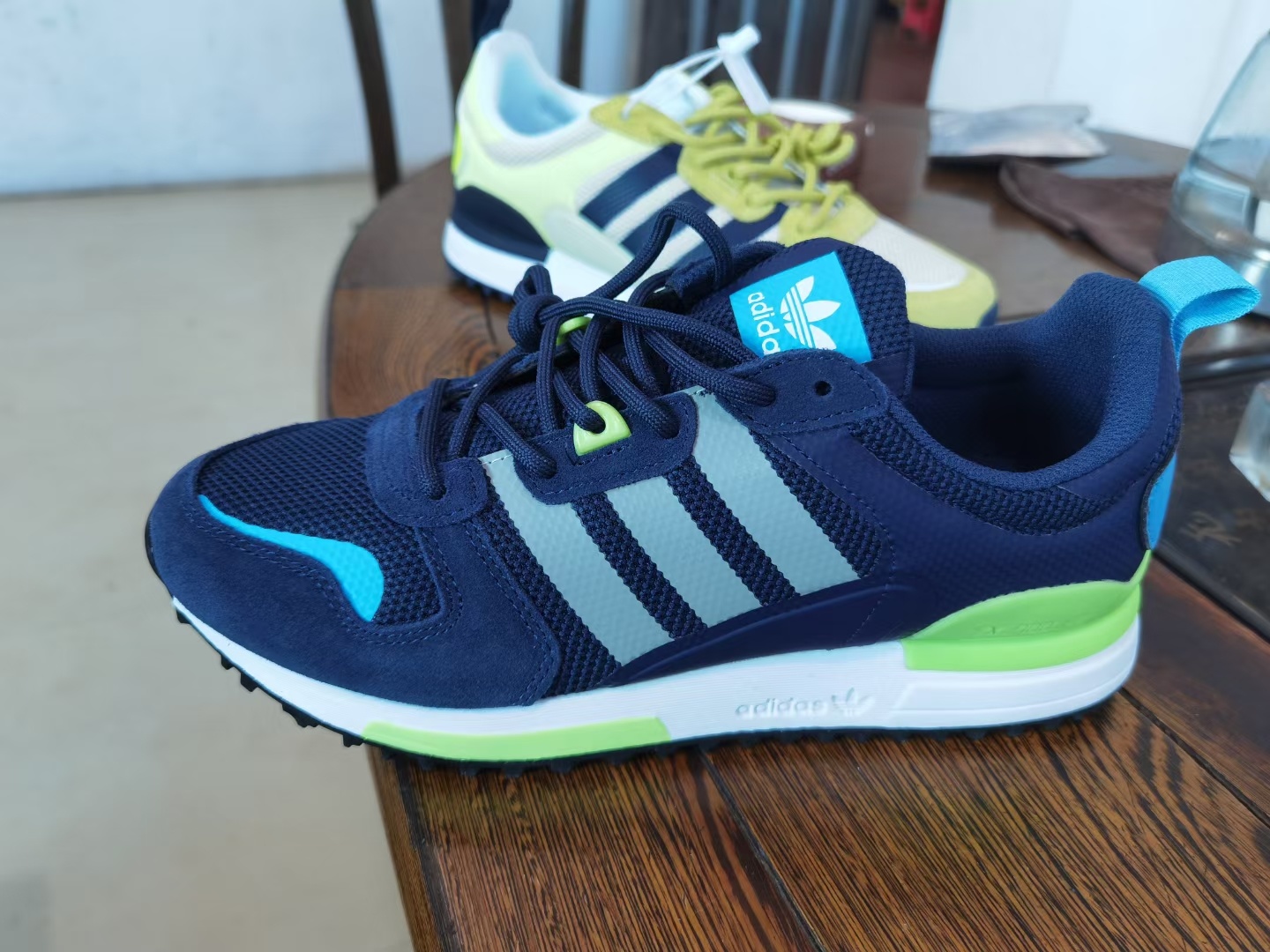 Adidas ZX700 New Colors（F74）