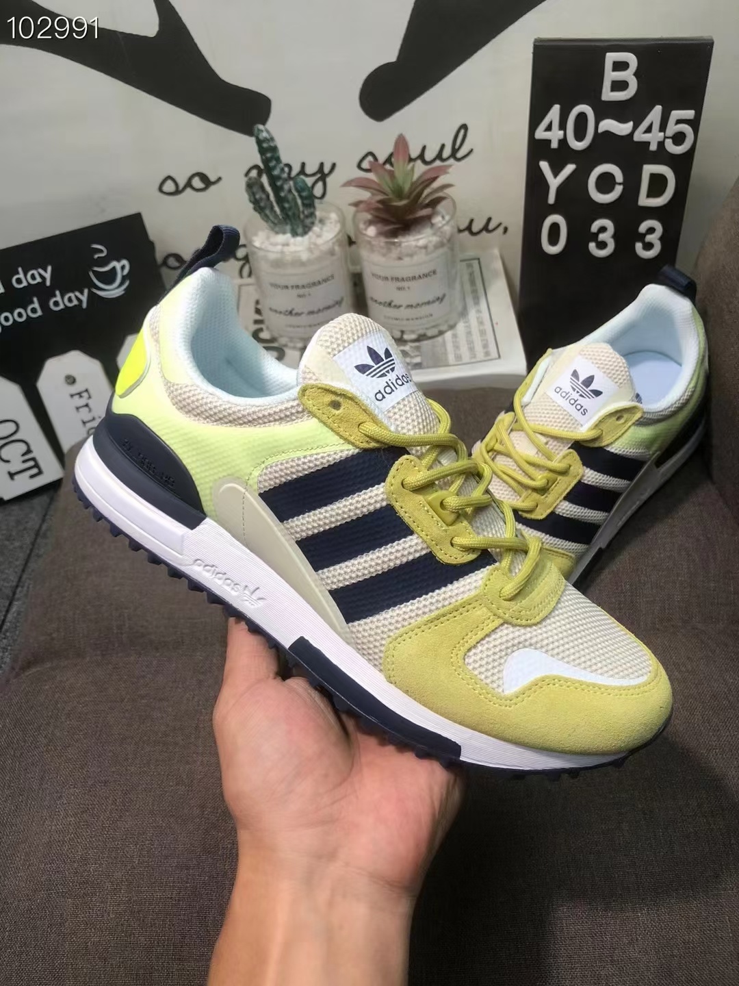 Adidas ZX700 New Colors（F74）