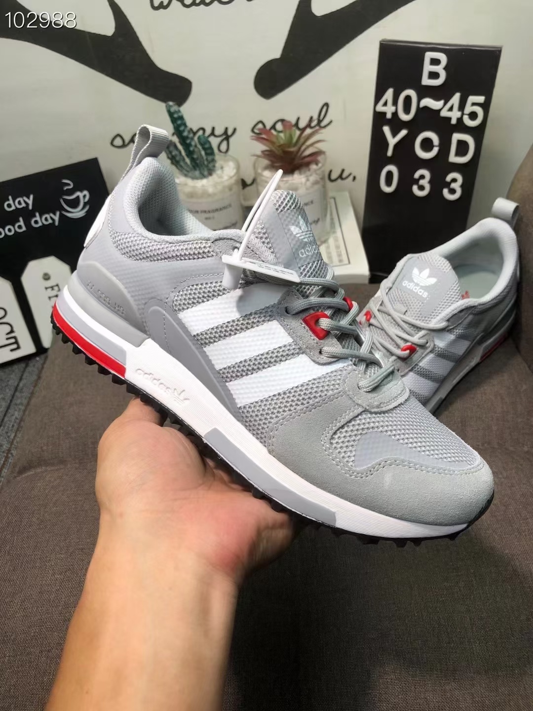 Adidas ZX700 New Colors（F74）