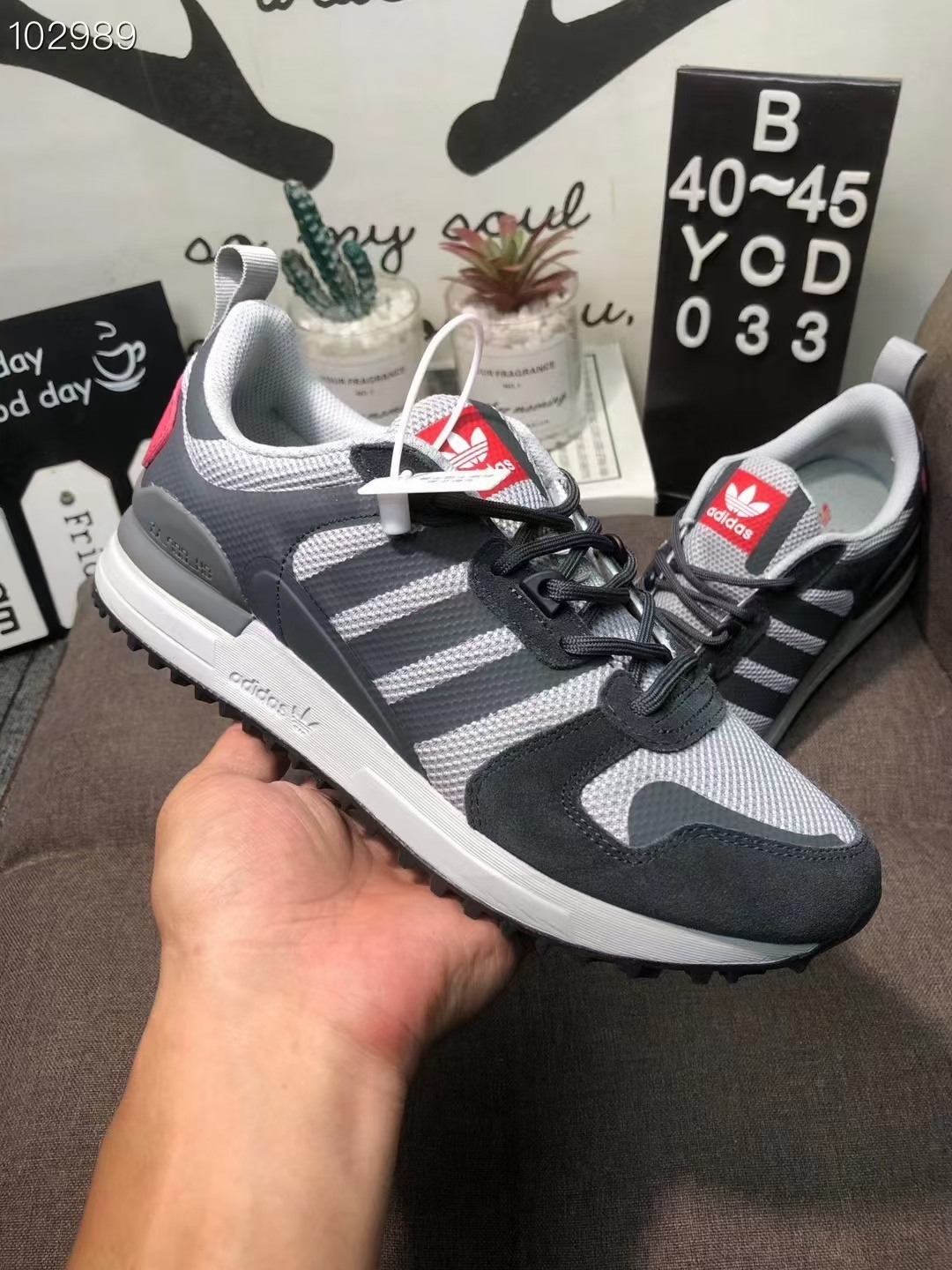 Adidas ZX700 New Colors（F74）
