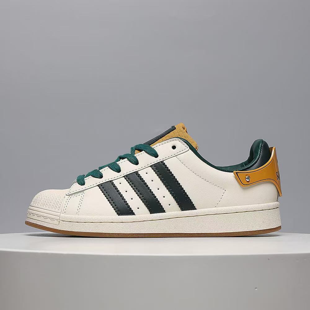 Superstar (H-22)