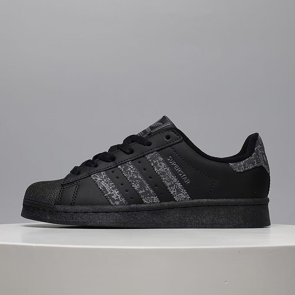 Superstar (H-22)