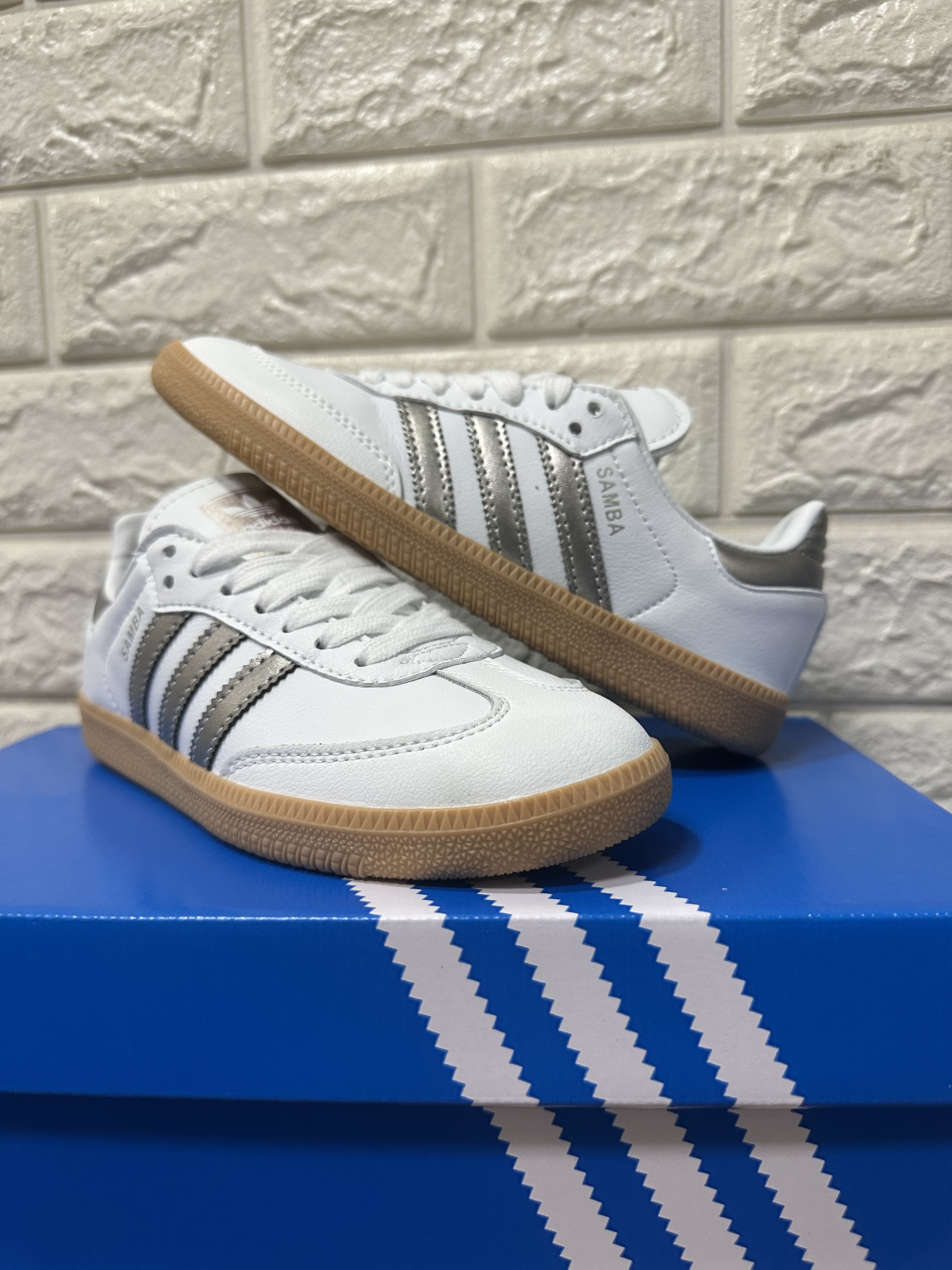 Adidas Samba（G48）